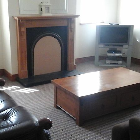 Long Acre Lodge Карлингфорд Екстериор снимка