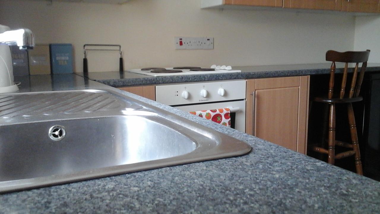 Long Acre Lodge Карлингфорд Екстериор снимка