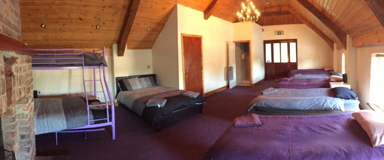 Long Acre Lodge Карлингфорд Екстериор снимка