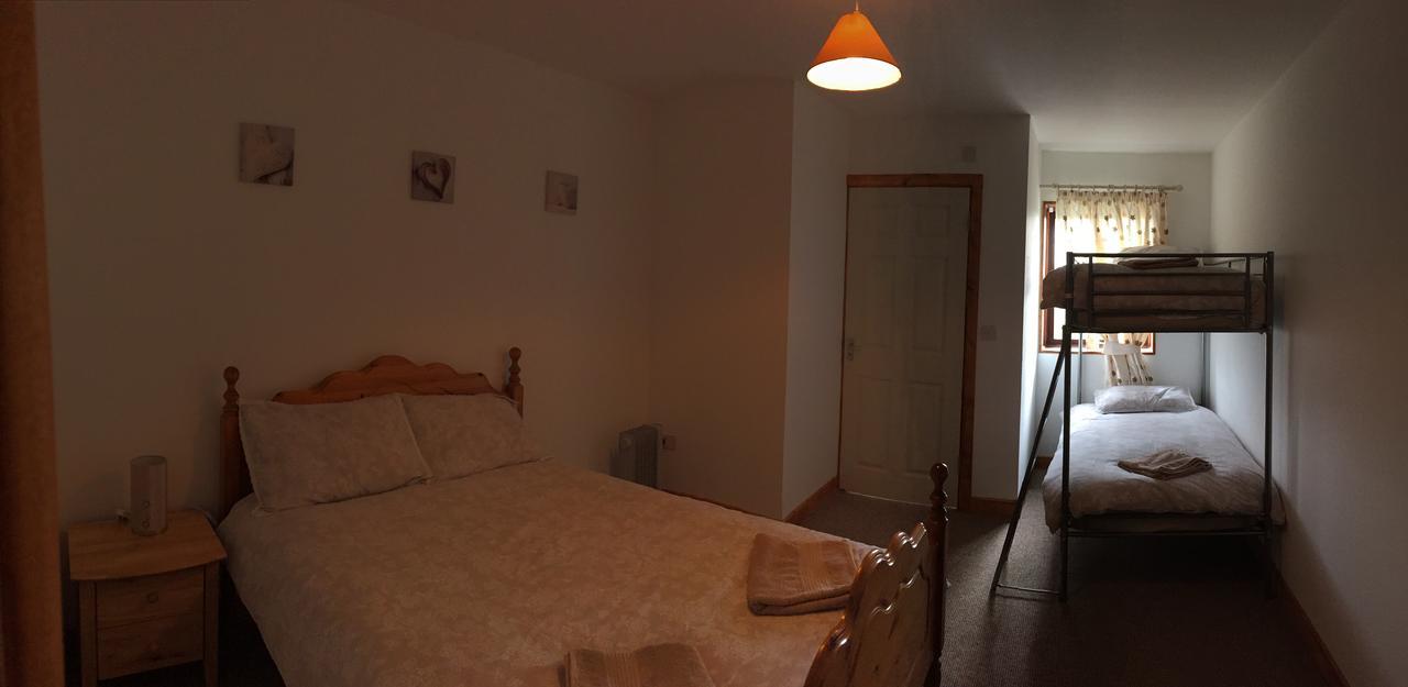 Long Acre Lodge Карлингфорд Екстериор снимка
